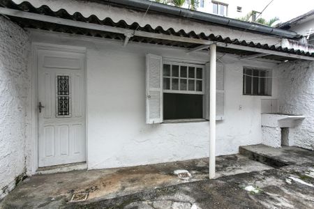 Casa de condomínio para alugar com 30m², 2 quartos e sem vaga Casa de condomínio para alugar com 30m², 2 quartos e sem vagaQuintal
