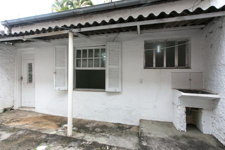 Casa de condomínio para alugar com 30m², 2 quartos e sem vaga Casa de condomínio para alugar com 30m², 2 quartos e sem vagaÁrea de Serviço