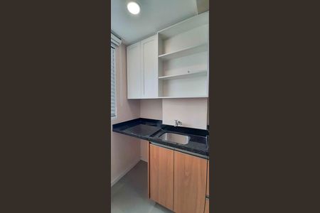 Apartamento à venda com 40m², 2 quartos e 1 vaga Apartamento à venda com 40m², 2 quartos e 1 vagaCozinha e Área de serviço