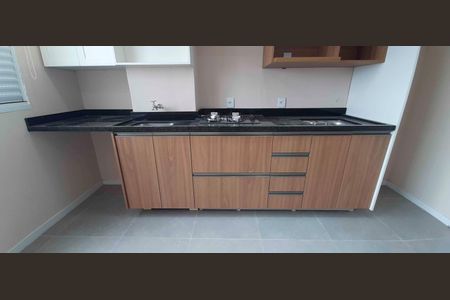 Apartamento à venda com 40m², 2 quartos e 1 vaga Apartamento à venda com 40m², 2 quartos e 1 vagaCozinha e Área de Serviço