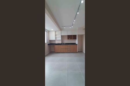 Apartamento à venda com 40m², 2 quartos e 1 vaga Apartamento à venda com 40m², 2 quartos e 1 vagaCozinha e Área de serviço