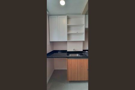 Apartamento à venda com 40m², 2 quartos e 1 vaga Apartamento à venda com 40m², 2 quartos e 1 vagaCozinha e Área de serviço