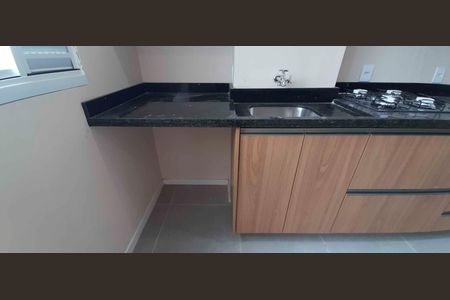 Apartamento à venda com 40m², 2 quartos e 1 vaga Apartamento à venda com 40m², 2 quartos e 1 vagaCozinha e Área de serviço