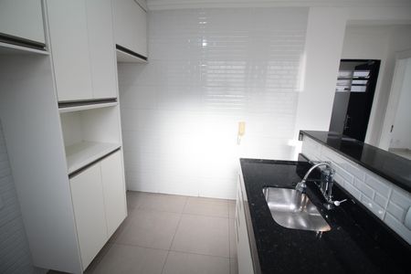 Apartamento à venda com 65m², 2 quartos e 1 vagaCozinha e Área de Serviço