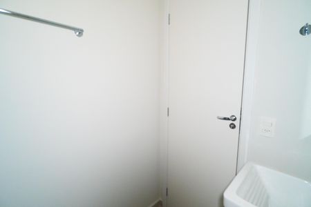 Banheiro de kitnet/studio para alugar com 1 quarto, 25m² em Chácara Inglesa, São Paulo