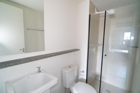 Banheiro de kitnet/studio para alugar com 1 quarto, 25m² em Chácara Inglesa, São Paulo