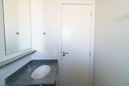 Banheiro de kitnet/studio para alugar com 1 quarto, 25m² em Chácara Inglesa, São Paulo