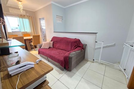 Sala de casa de condomínio para alugar com 2 quartos, 49m² em Vila Tupi, Praia Grande