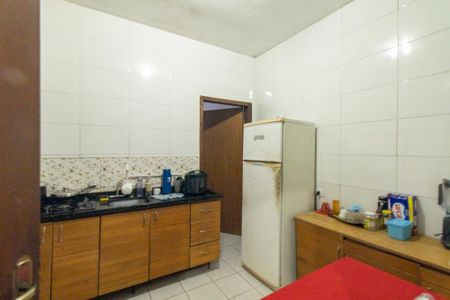 Casa à venda com 300m², 3 quartos e 3 vagas Casa à venda com 300m², 3 quartos e 3 vagasCozinha