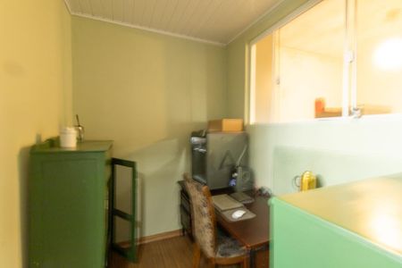 Casa à venda com 300m², 3 quartos e 3 vagas Casa à venda com 300m², 3 quartos e 3 vagasEscritorio