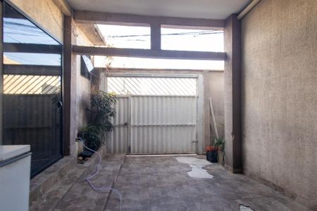 Casa à venda com 300m², 3 quartos e 3 vagas Casa à venda com 300m², 3 quartos e 3 vagasÁrea externa