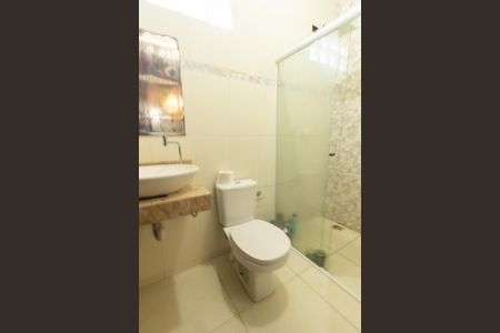 Casa à venda com 300m², 3 quartos e 3 vagas Casa à venda com 300m², 3 quartos e 3 vagasBanheiro Social