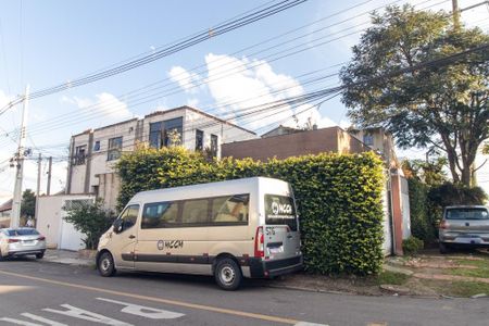 Casa à venda com 300m², 3 quartos e 3 vagas Casa à venda com 300m², 3 quartos e 3 vagasFachada