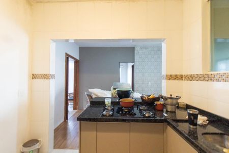 Casa à venda com 300m², 3 quartos e 3 vagas Casa à venda com 300m², 3 quartos e 3 vagasCozinha