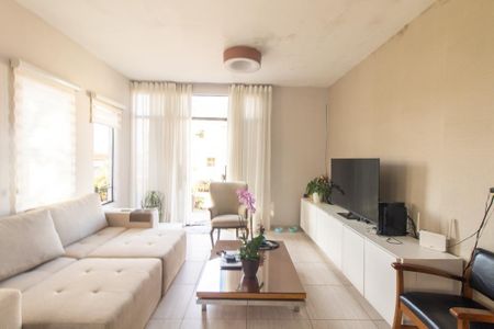 Sala de casa à venda com 3 quartos, 300m² em Sítio Cercado, Curitiba