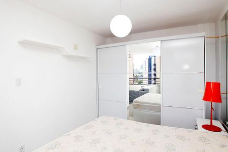 Quarto Suíte de apartamento à venda com 1 quarto, 70m² em Rio Branco, Porto Alegre
