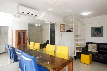 Sala 1 de apartamento à venda com 1 quarto, 70m² em Rio Branco, Porto Alegre