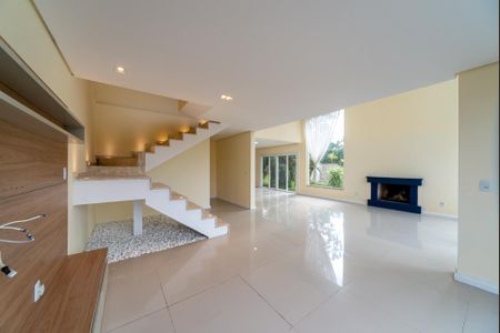 Casa de condomínio para alugar com 235m², 3 quartos e 2 vagas Casa de condomínio para alugar com 235m², 3 quartos e 2 vagasSala