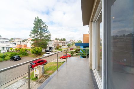 Casa de condomínio para alugar com 235m², 3 quartos e 2 vagas Casa de condomínio para alugar com 235m², 3 quartos e 2 vagasVaranda