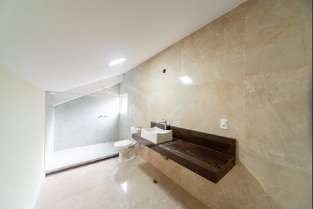 Casa de condomínio para alugar com 235m², 3 quartos e 2 vagas Casa de condomínio para alugar com 235m², 3 quartos e 2 vagasBanheiro