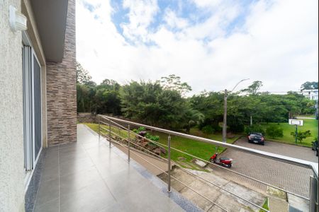 Casa de condomínio para alugar com 235m², 3 quartos e 2 vagas Casa de condomínio para alugar com 235m², 3 quartos e 2 vagasVaranda