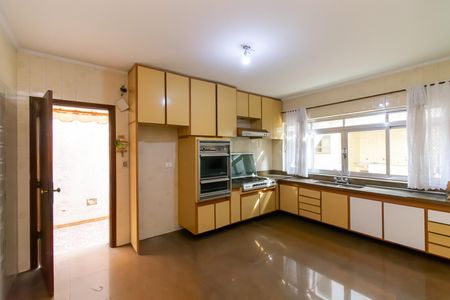 Casa para alugar com 400m², 4 quartos e 5 vagas Casa para alugar com 400m², 4 quartos e 5 vagasCozinha