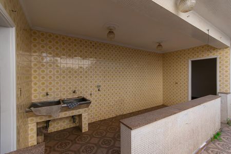 Casa para alugar com 400m², 4 quartos e 5 vagas Casa para alugar com 400m², 4 quartos e 5 vagasÁrea de serviço