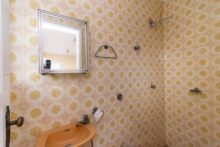Casa para alugar com 400m², 4 quartos e 5 vagas Casa para alugar com 400m², 4 quartos e 5 vagasBanheiro de serviço