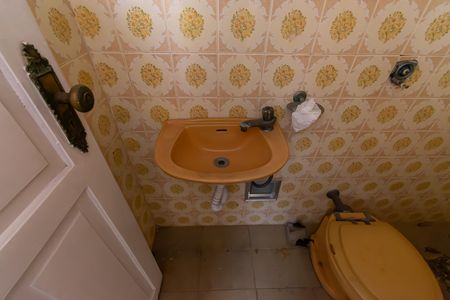 Casa para alugar com 400m², 4 quartos e 5 vagas Casa para alugar com 400m², 4 quartos e 5 vagasBanheiro de serviço