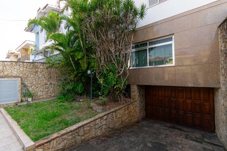 Casa para alugar com 400m², 4 quartos e 5 vagas Casa para alugar com 400m², 4 quartos e 5 vagasJardim