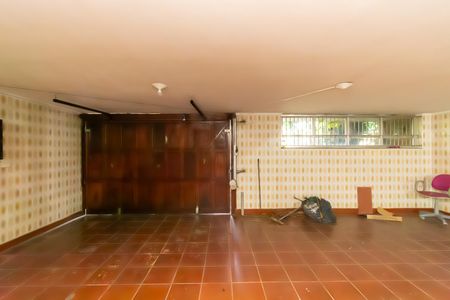 Casa para alugar com 400m², 4 quartos e 5 vagas Casa para alugar com 400m², 4 quartos e 5 vagasGaragem