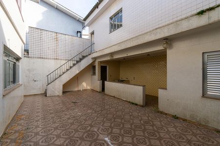 Casa para alugar com 400m², 4 quartos e 5 vagas Casa para alugar com 400m², 4 quartos e 5 vagasQuintal