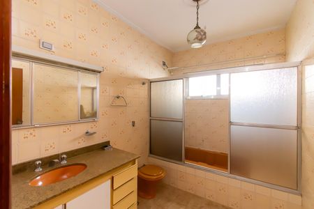 Casa para alugar com 400m², 4 quartos e 5 vagas Casa para alugar com 400m², 4 quartos e 5 vagasBanheiro 3