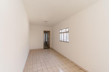 Casa para alugar com 400m², 4 quartos e 5 vagas Casa para alugar com 400m², 4 quartos e 5 vagasLavanderia