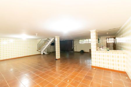 Casa para alugar com 400m², 4 quartos e 5 vagas Casa para alugar com 400m², 4 quartos e 5 vagasGaragem