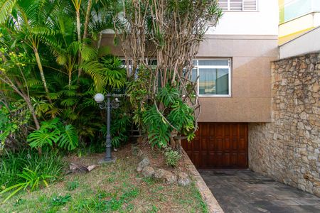 Casa para alugar com 400m², 4 quartos e 5 vagas Casa para alugar com 400m², 4 quartos e 5 vagasJardim