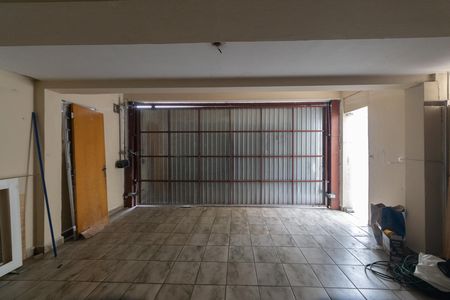 Casa à venda com 263m², 4 quartos e 2 vagas Casa à venda com 263m², 4 quartos e 2 vagasGaragem