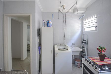 Apartamento à venda com 60m², 2 quartos e 1 vaga Apartamento à venda com 60m², 2 quartos e 1 vagaCozinha e Área de Serviço