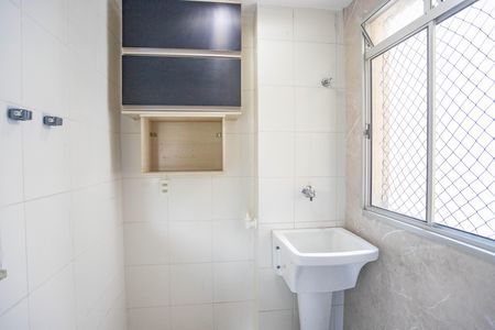 Apartamento à venda com 63m², 3 quartos e 1 vagaÁrea de serviço 