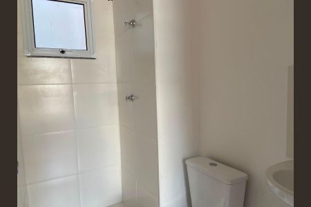 Banheiro de kitnet/studio para alugar com 1 quarto, 21m² em Bela Vista, São Paulo