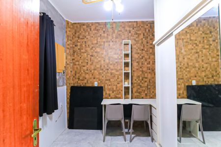 Casa para alugar com 85m², 2 quartos e sem vagaQuarto 