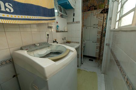 Apartamento à venda com 93m², 2 quartos e sem vaga Apartamento à venda com 93m², 2 quartos e sem vagaÁREA DE SERVIÇO