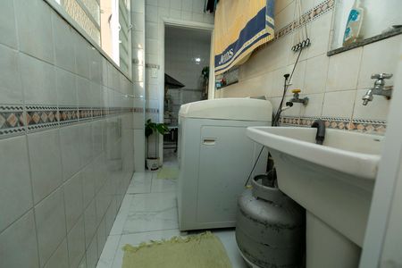 Apartamento à venda com 93m², 2 quartos e sem vaga Apartamento à venda com 93m², 2 quartos e sem vagaÁREA DE SERVIÇO