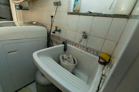 Apartamento à venda com 93m², 2 quartos e sem vaga Apartamento à venda com 93m², 2 quartos e sem vagaÁREA DE SERVIÇO