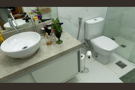 Apartamento à venda com 93m², 2 quartos e sem vaga Apartamento à venda com 93m², 2 quartos e sem vagaBANHEIRO SOCIAL