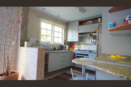 Cozinha  de casa à venda com 3 quartos, 227m² em Jardim Itu, Porto Alegre
