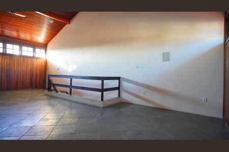 Casa à venda com 227m², 3 quartos e 3 vagas Casa à venda com 227m², 3 quartos e 3 vagasTerceiro piso