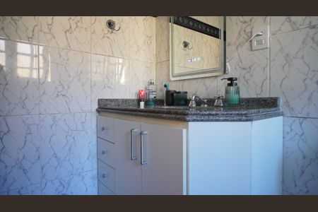 Casa à venda com 227m², 3 quartos e 3 vagas Casa à venda com 227m², 3 quartos e 3 vagasBanheiro suite 1