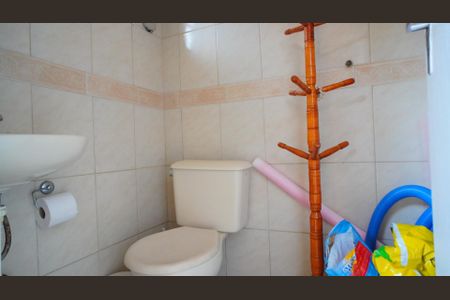 Casa à venda com 227m², 3 quartos e 3 vagas Casa à venda com 227m², 3 quartos e 3 vagasBanheiro 2 piscina