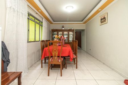 Casa à venda com 250m², 3 quartos e 2 vagasCopa